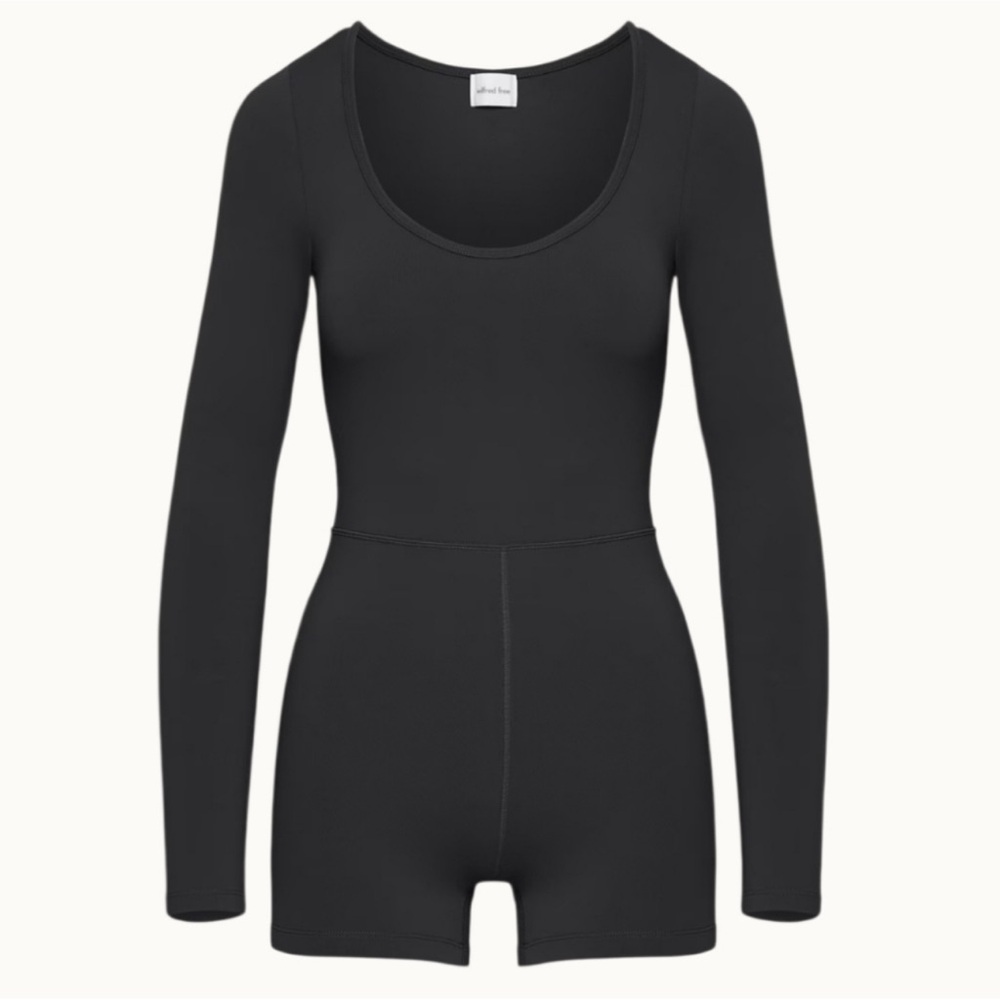 Aritzia Black wilfred Romper